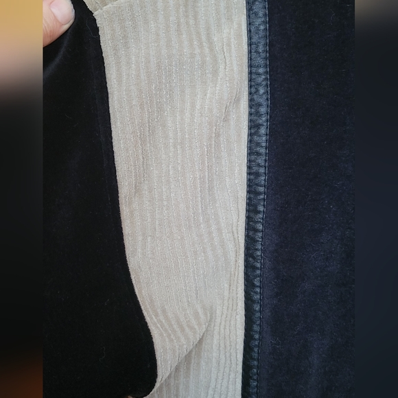 🌼2 for $30🌼 Vintage Regency Sweater Black - Picture 3 of 6